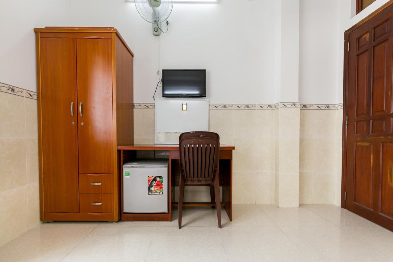 OYO 372 Vy Hà Hotel Hô Chi Minh-Ville Extérieur photo