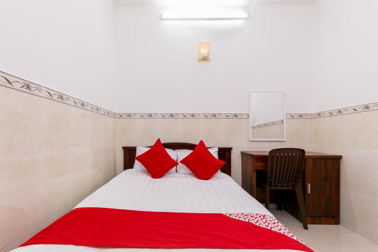 OYO 372 Vy Hà Hotel Hô Chi Minh-Ville Extérieur photo