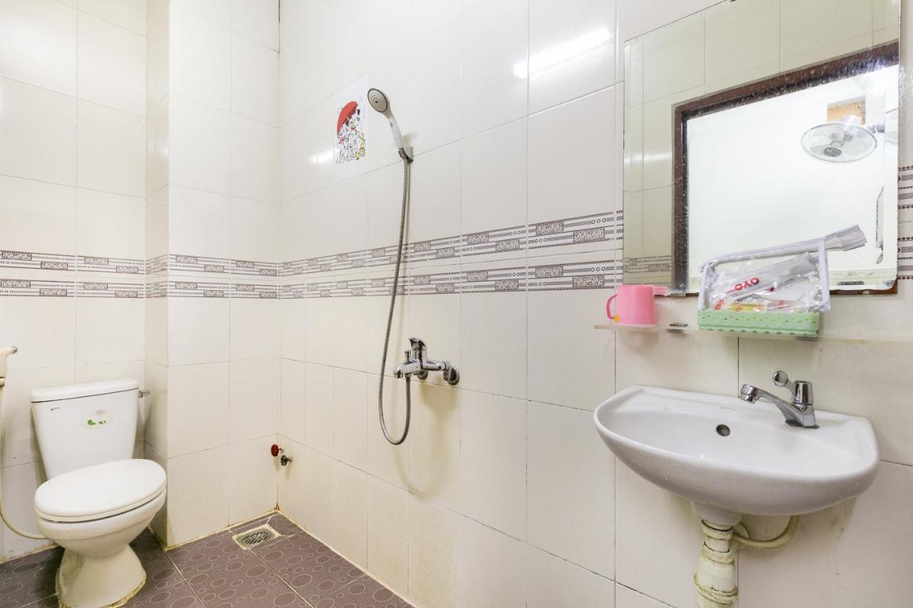 OYO 372 Vy Hà Hotel Hô Chi Minh-Ville Extérieur photo