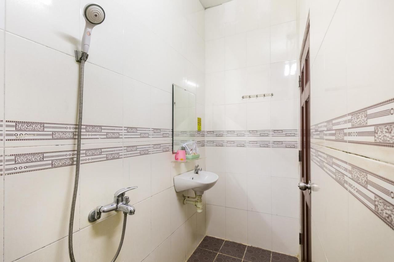 OYO 372 Vy Hà Hotel Hô Chi Minh-Ville Extérieur photo