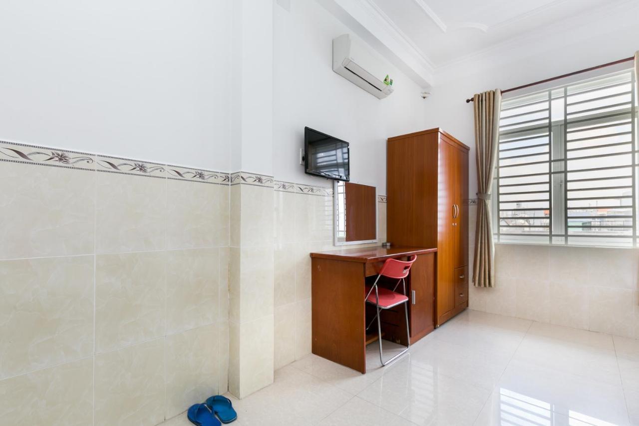 OYO 372 Vy Hà Hotel Hô Chi Minh-Ville Extérieur photo